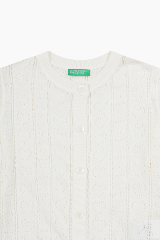 https://img.benettonmall.com/PARTS/KO/26S/QAKC04631WH_MB_D2.jpg?cb=1777565229