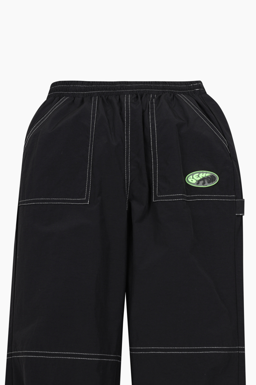 https://img.benettonmall.com/PARTS/KO/26S/QAPT01611BK_MB_D2.jpg?cb=1777565229