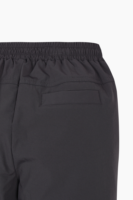 https://img.benettonmall.com/PARTS/KO/26S/QAPT02611CG_MB_D3.jpg?cb=1777565229
