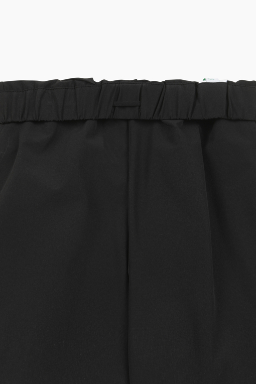 https://img.benettonmall.com/PARTS/KO/26S/QAPT04631BK_MB_D5.jpg?cb=1777565229