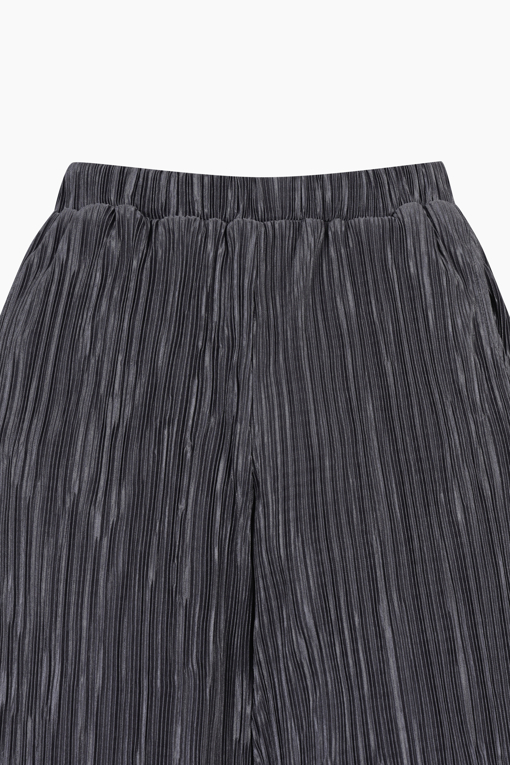 https://img.benettonmall.com/PARTS/KO/26S/QAPT05631CG_MB_D3.jpg?cb=1777565229