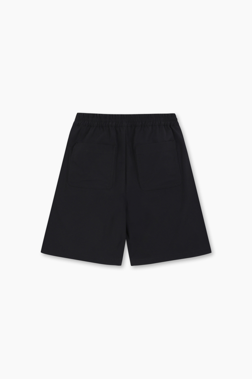 https://img.benettonmall.com/PARTS/KO/26S/QAPT06631BK_MB_D2.jpg?cb=1777565229