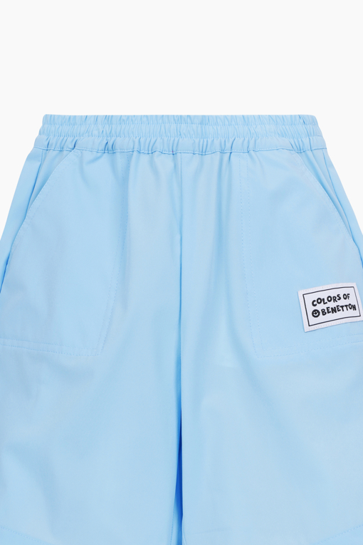 https://img.benettonmall.com/PARTS/KO/26S/QAPT06631BL_MB_D3.jpg?cb=1777565229