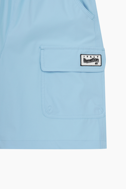 https://img.benettonmall.com/PARTS/KO/26S/QAPT14631BL_MB_D6.jpg?cb=1777565229
