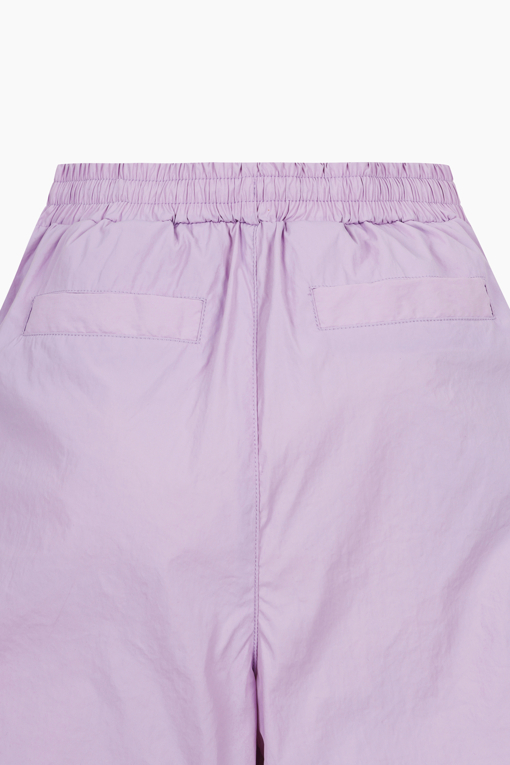 https://img.benettonmall.com/PARTS/KO/26S/QAPT15631LV_MB_D6.jpg?cb=1777565229