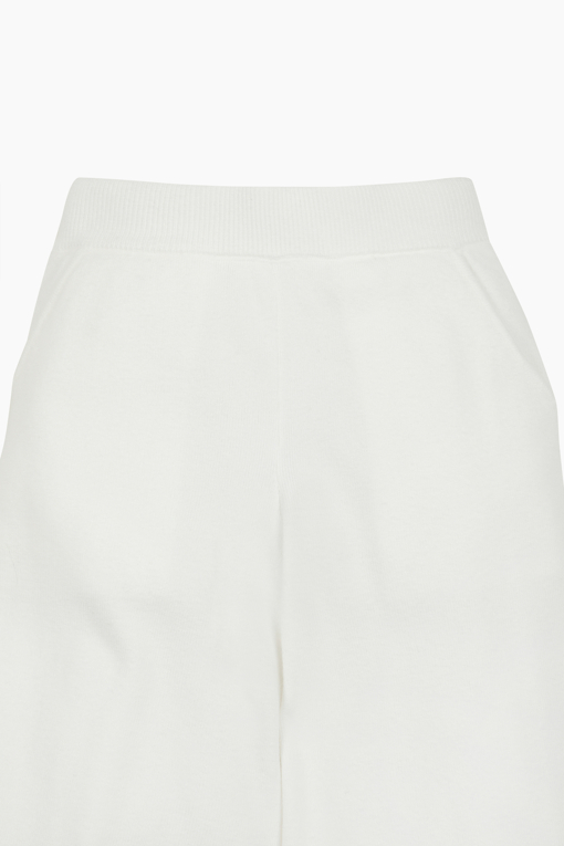 https://img.benettonmall.com/PARTS/KO/26S/QAPT16611IV_MB_D6.jpg?cb=1777565229