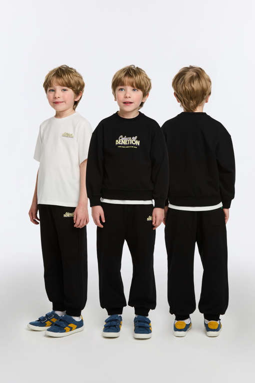 https://img.benettonmall.com/PARTS/KO/26S/QASE02611BK_MB_D0.jpg?cb=1777565229