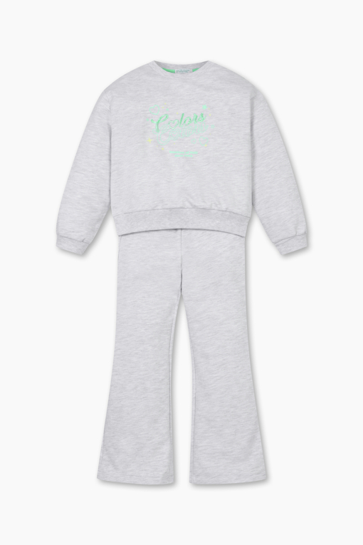 https://img.benettonmall.com/PARTS/KO/26S/QASE03611MG_MB_D1.jpg?cb=1777565229