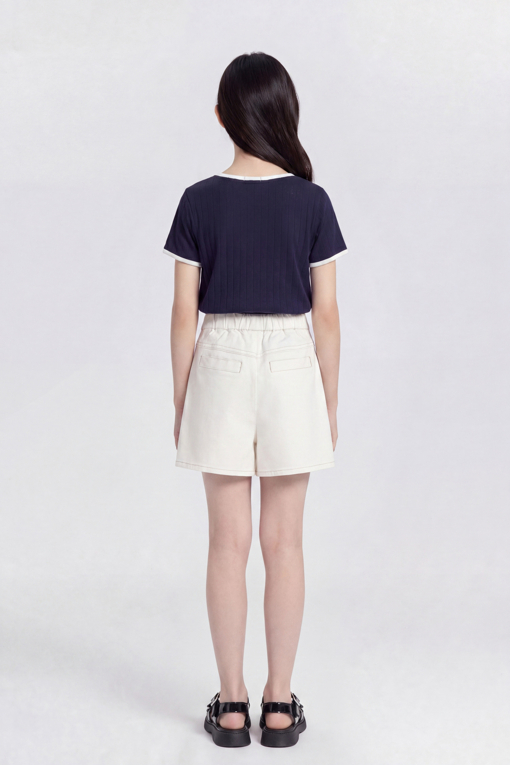 https://img.benettonmall.com/PARTS/KO/26S/QASP08631WH_MB_D1.jpg?cb=1777565229