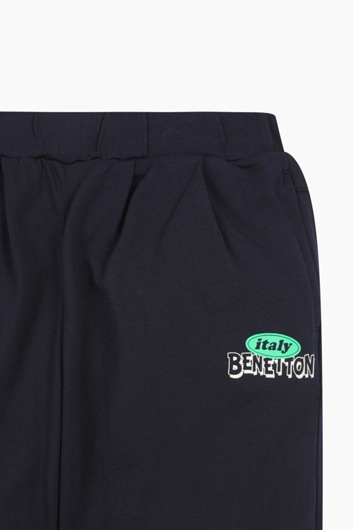 https://img.benettonmall.com/PARTS/KO/26S/QATP06611NY_MB_D3.jpg?cb=1777565229