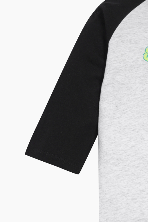 https://img.benettonmall.com/PARTS/KO/26S/QATS05611BK_MB_D4.jpg?cb=1777565229