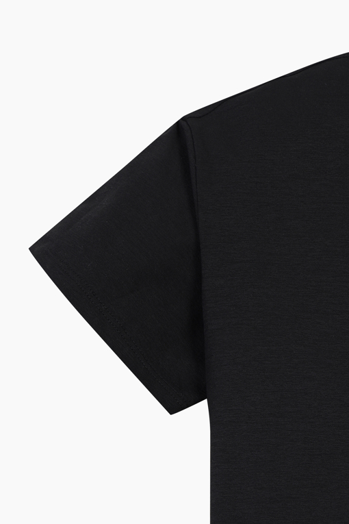 https://img.benettonmall.com/PARTS/KO/26S/QATS21631BK_MB_D4.jpg?cb=1777565229