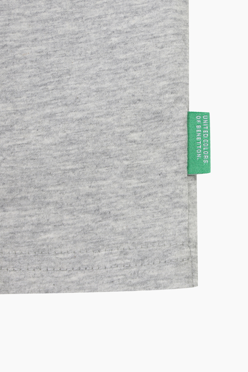 https://img.benettonmall.com/PARTS/KO/26S/QATS22631MG_MB_D4.jpg?cb=1777565229