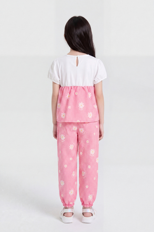 https://img.benettonmall.com/PARTS/KO/26S/QATS29631PK_MB_D1.jpg?cb=1777565229