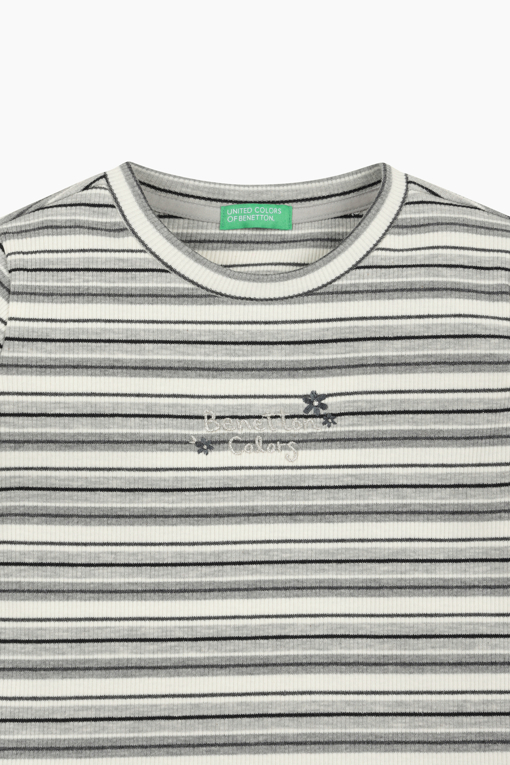 https://img.benettonmall.com/PARTS/KO/26S/QATS32631MG_MB_D2.jpg?cb=1777565229