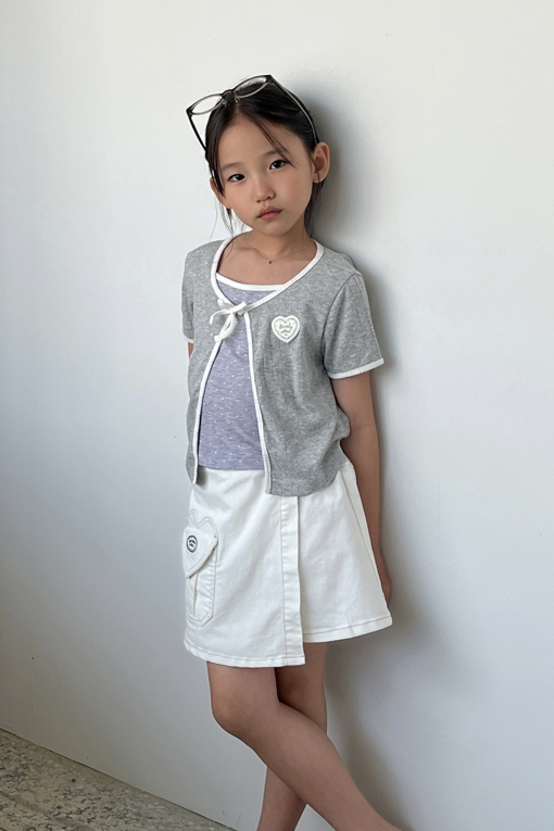 https://img.benettonmall.com/PARTS/KO/26S/QATS43631MG_MB_D2.jpg?cb=1777565229