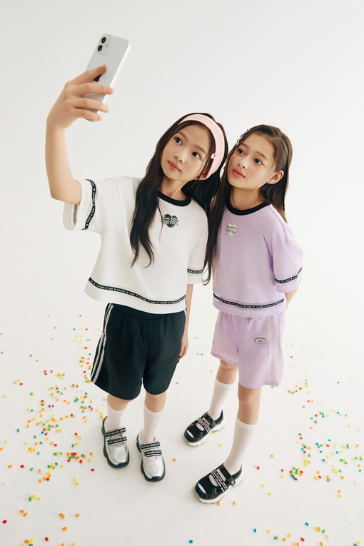 https://img.benettonmall.com/PARTS/KO/26S/QATS47631IV_MB_D2.jpg?cb=1777565229
