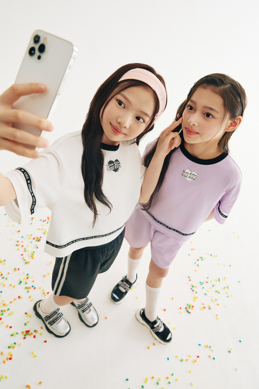 https://img.benettonmall.com/PARTS/KO/26S/QATS47631IV_MB_D3.jpg?cb=1777565229