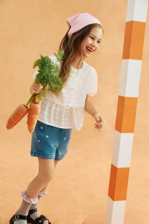 https://img.benettonmall.com/PARTS/KO/26S/QAWS08631IV_MB_D2.jpg?cb=1777565229