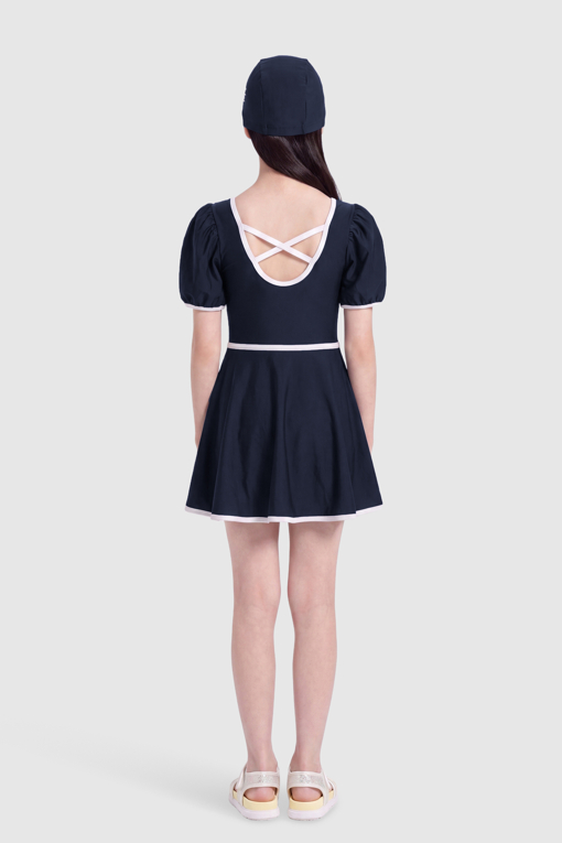 https://img.benettonmall.com/PARTS/KO/26S/QCET22631NY_MB_D1.jpg