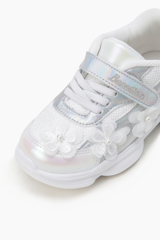 https://img.benettonmall.com/PARTS/KO/26S/QCSH03611WH_MB_D2.jpg?cb=1777565229
