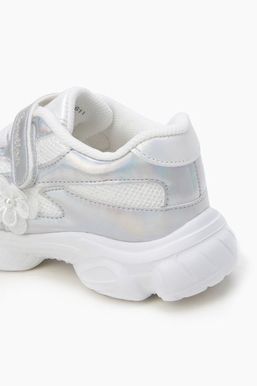 https://img.benettonmall.com/PARTS/KO/26S/QCSH03611WH_MB_D4.jpg?cb=1777565229