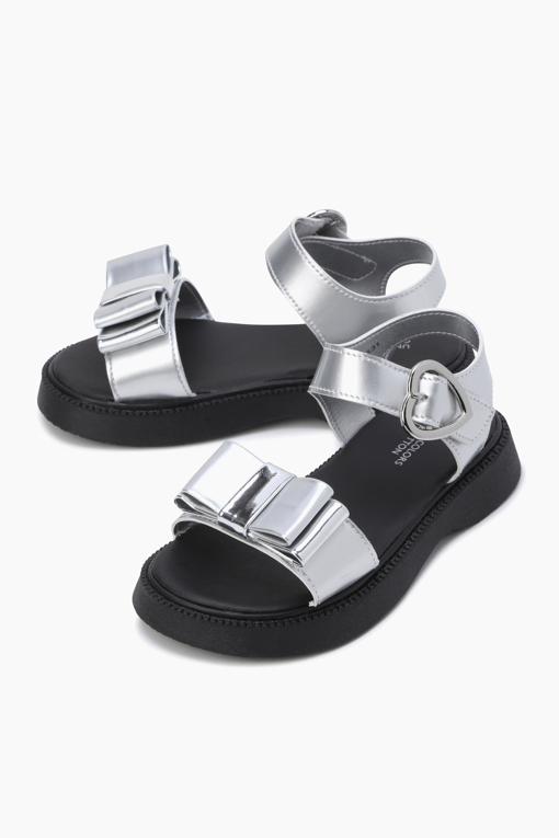 https://img.benettonmall.com/PARTS/KO/26S/QCSH13631SI_MB_D0.jpg?cb=1777565229