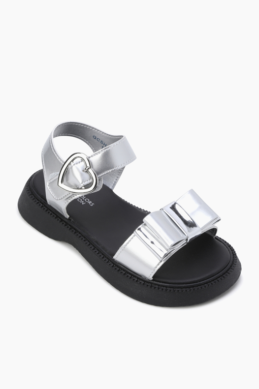 https://img.benettonmall.com/PARTS/KO/26S/QCSH13631SI_MB_D1.jpg?cb=1777565229