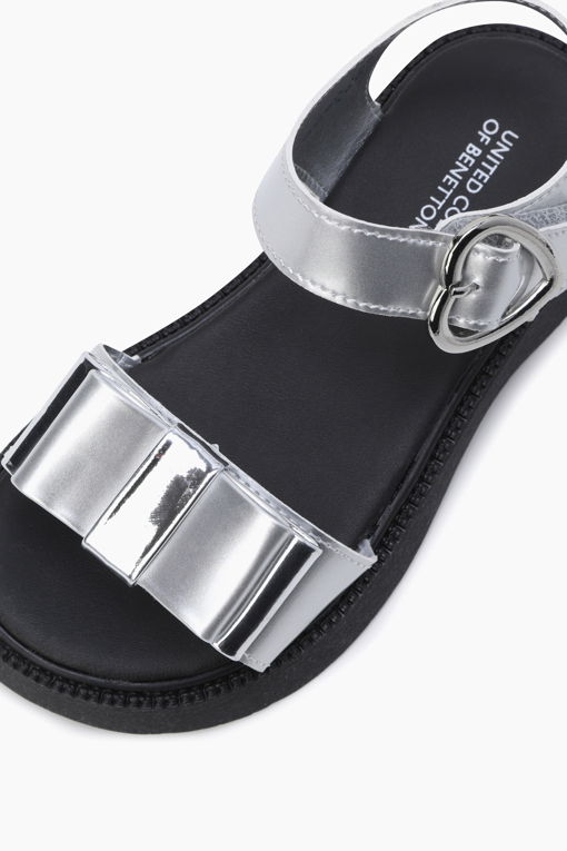 https://img.benettonmall.com/PARTS/KO/26S/QCSH13631SI_MB_D3.jpg?cb=1777565229