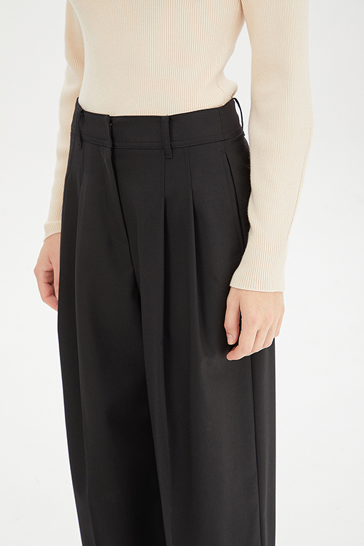 https://img.benettonmall.com/PARTS/KS/23F/SAPT32361BK_MB_D3.jpg