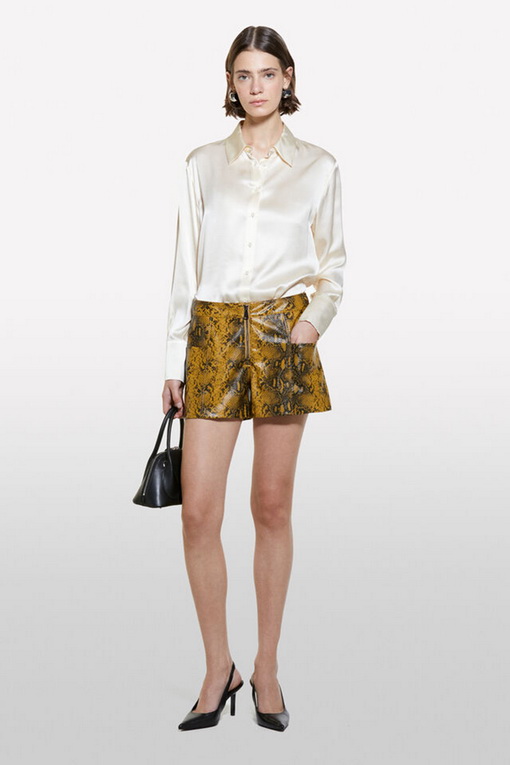 https://img.benettonmall.com/PARTS/KS/24F/5Q6WLQ05ECR_MB_D4.jpg