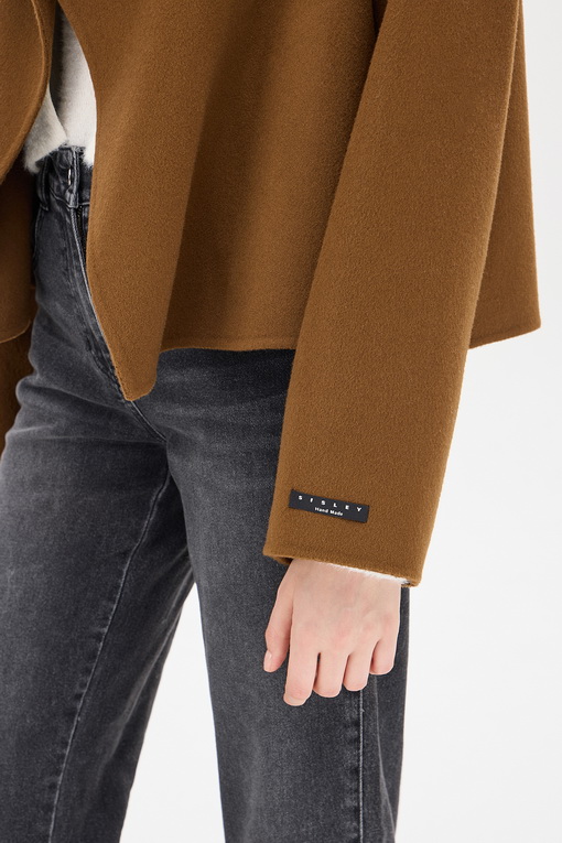https://img.benettonmall.com/PARTS/KS/24F/SACT32461BR_MB_D4.jpg
