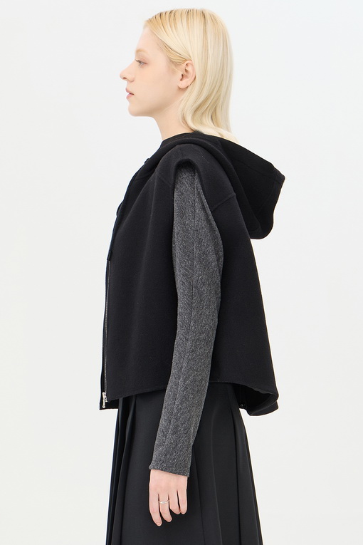 https://img.benettonmall.com/PARTS/KS/24F/SACT45461BK_MB_D1.jpg