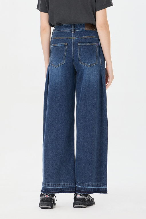 https://img.benettonmall.com/PARTS/KS/24F/SADP11441DB_MB_D2.jpg