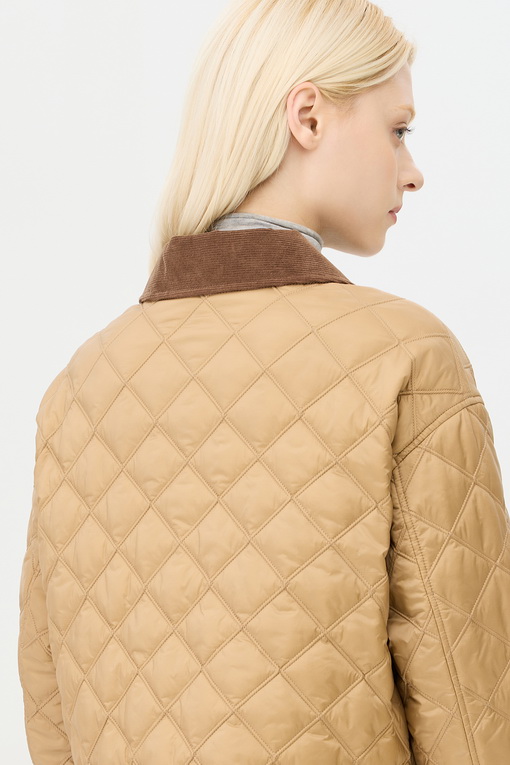 https://img.benettonmall.com/PARTS/KS/24F/SAJP34461BE_MB_D4.jpg