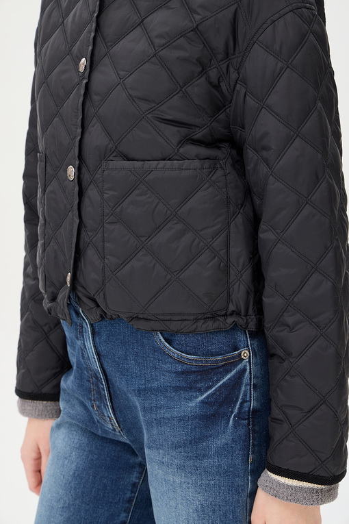 https://img.benettonmall.com/PARTS/KS/24F/SAJP34461BK_MB_D4.jpg