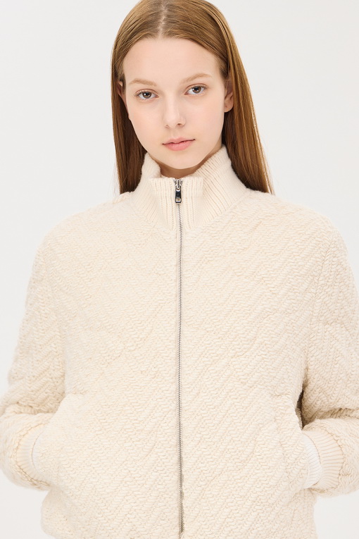 https://img.benettonmall.com/PARTS/KS/24F/SAJP35461IV_MB_D3.jpg
