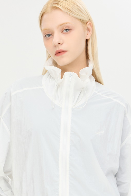 https://img.benettonmall.com/PARTS/KS/24F/SAJPE1441WH_MB_D3.jpg