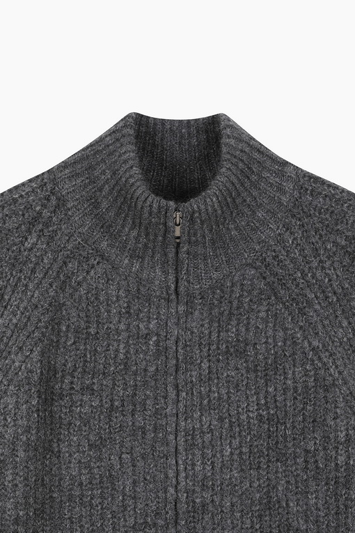 https://img.benettonmall.com/PARTS/KS/24F/SAKC32461CG_MB_D12.jpg