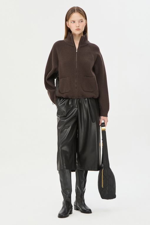 https://img.benettonmall.com/PARTS/KS/24F/SAKC33461BR_MB_D5.jpg