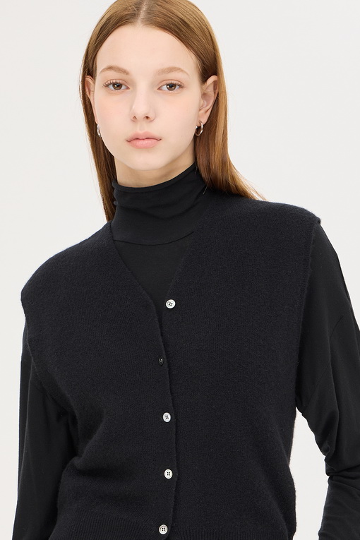 https://img.benettonmall.com/PARTS/KS/24F/SAKC39461BK_MB_D3.jpg