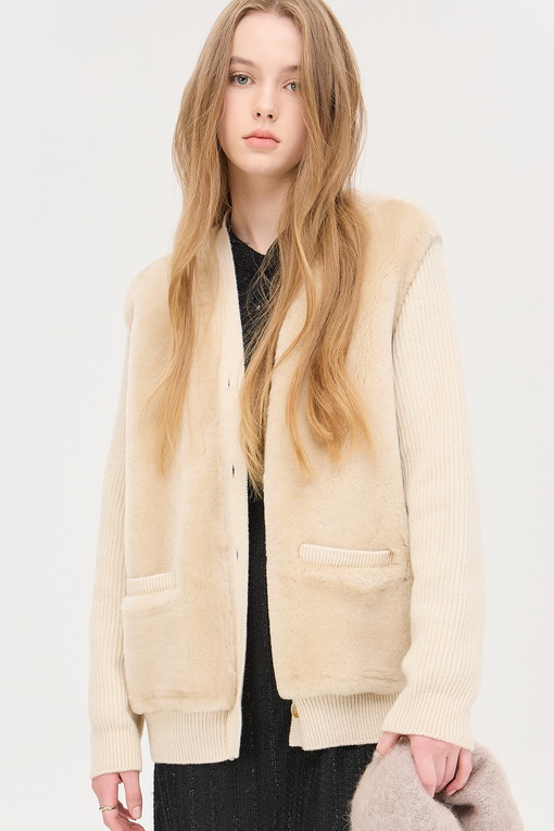 https://img.benettonmall.com/PARTS/KS/24F/SAKC44461BE_MB_D2.jpg