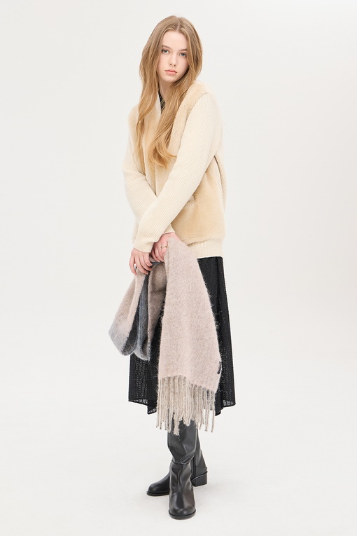 https://img.benettonmall.com/PARTS/KS/24F/SAKC44461BE_MB_D5.jpg
