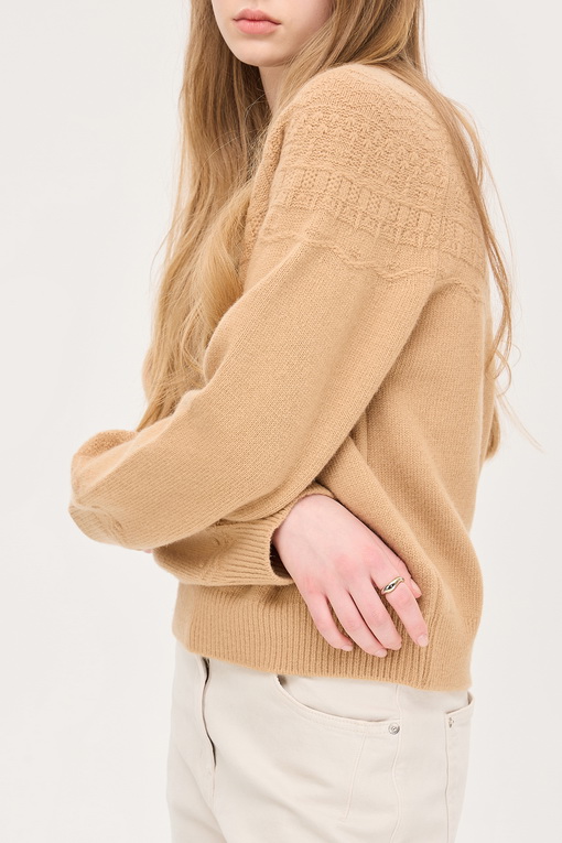 https://img.benettonmall.com/PARTS/KS/24F/SAKP45461BG_MB_D4.jpg