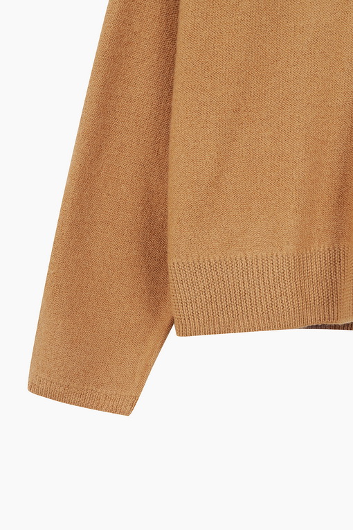 https://img.benettonmall.com/PARTS/KS/24F/SAKP46461CA_MB_D13.jpg