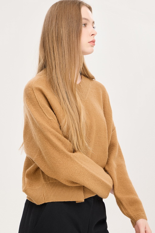 https://img.benettonmall.com/PARTS/KS/24F/SAKP46461CA_MB_D4.jpg