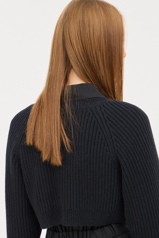 https://img.benettonmall.com/PARTS/KS/24F/SAKP64461BK_MB_D4.jpg