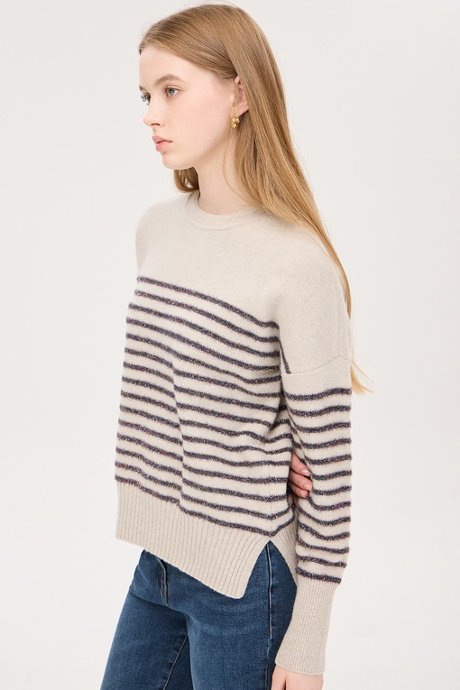 https://img.benettonmall.com/PARTS/KS/24F/SAKP67461ED_MB_D2.jpg