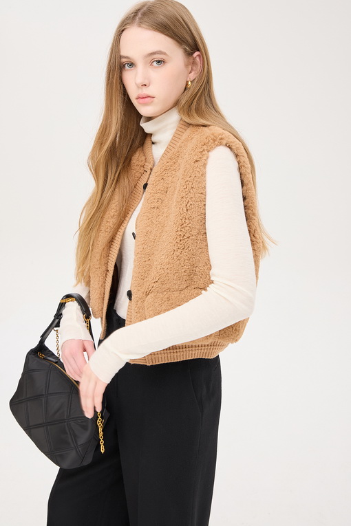 https://img.benettonmall.com/PARTS/KS/24F/SALE34461BR_MB_D2.jpg