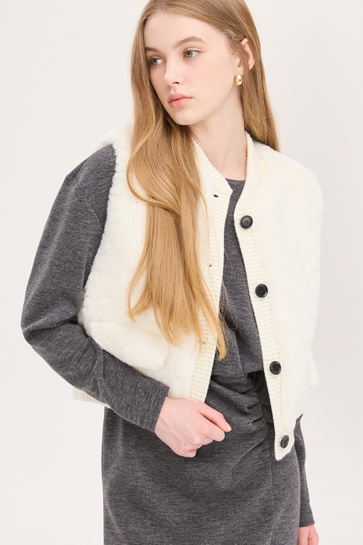 https://img.benettonmall.com/PARTS/KS/24F/SALE34461IV_MB_D2.jpg